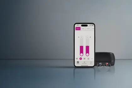 Oticon Zeal Products i Phone 15 and charger lineup